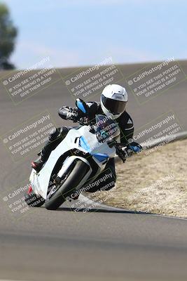 media/Sep-21-2025-TrackDaz (Sun) [[277c75b276]]/B Group/1220pm (Turn 2)/